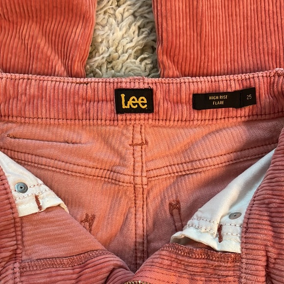 Levi’s high rise flare corduroy 25 - Picture 3 of 4